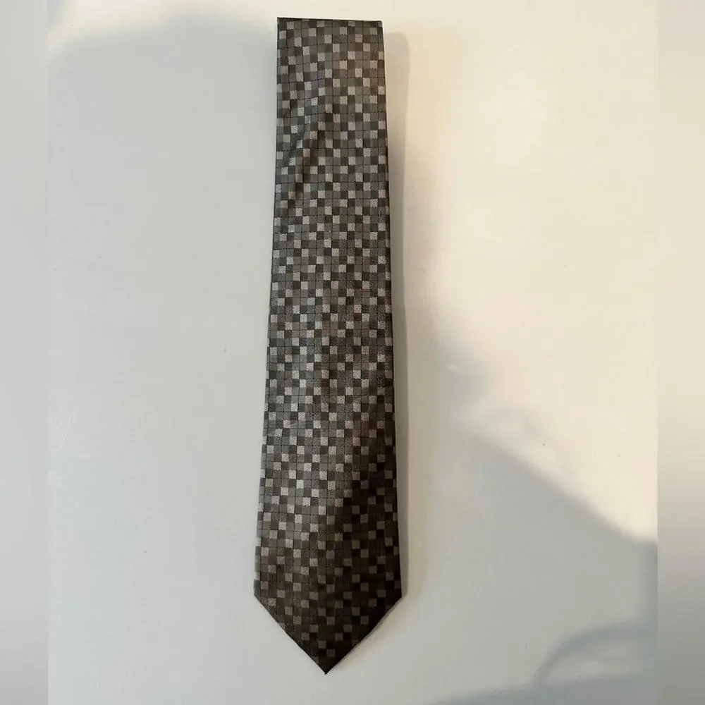 DKNY Men’s 100% Silk Gray and Khaki Beige Check Tie